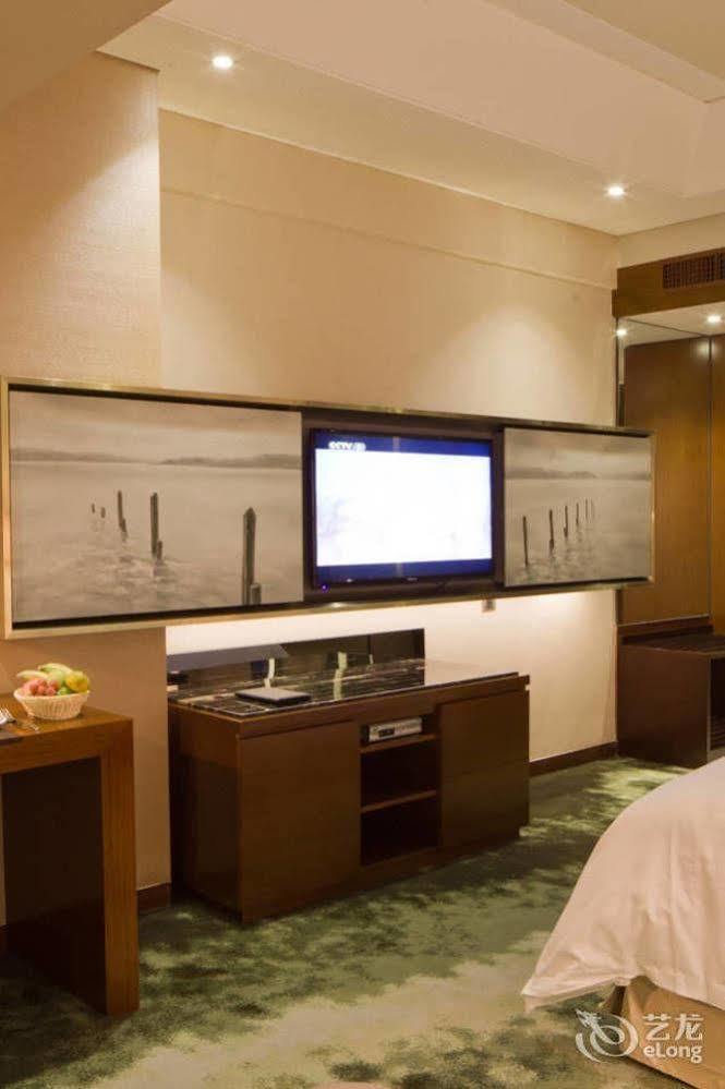 Bavaria City Hotel Beihai Zewnętrze zdjęcie