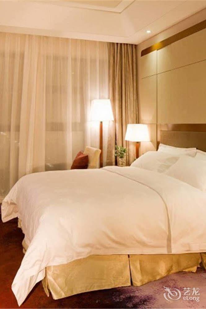 Bavaria City Hotel Beihai Zewnętrze zdjęcie